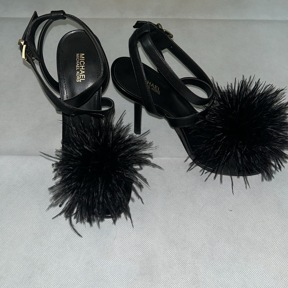 Michael Kors feather buckle up heeled black shoes size 6
